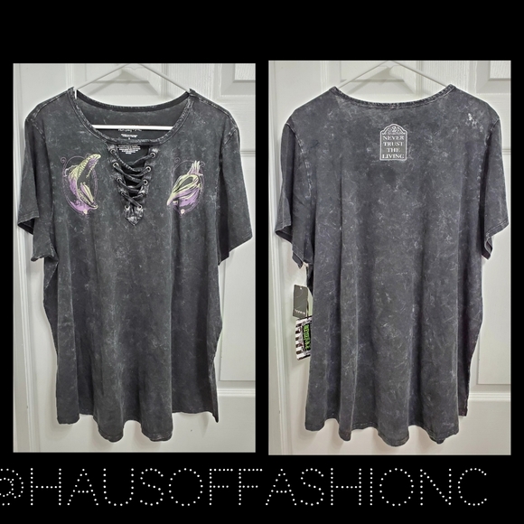 TORRID BEETLEJUICE Maitland Icon Lace-Up Black Mineral Wash Top! NWT! - Picture 8 of 10